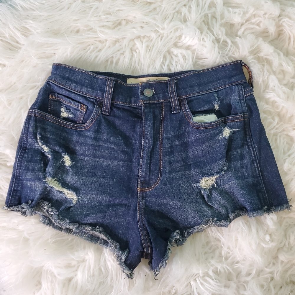 Hollister vintage high-rise distressed shorts w25